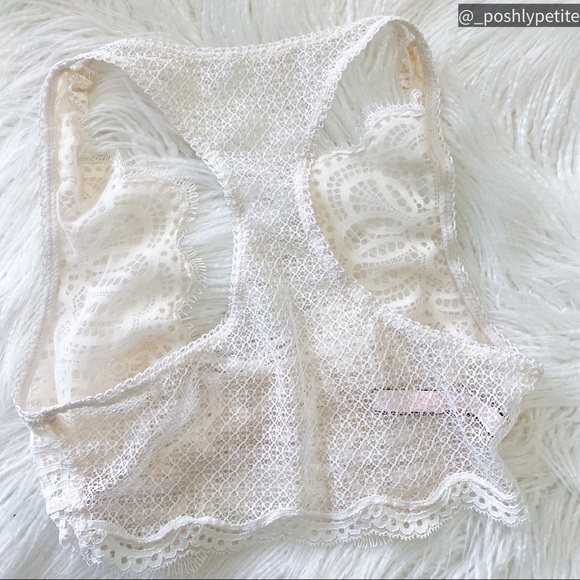 Victoria's Secret lined Lace Flower detail Wireless Dream Angels Bralette - Picture 5 of 9